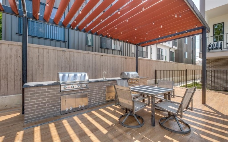 4517 Munger Avenue #104, Dallas, TX 75204, 2 Bedrooms Bedrooms, ,2 BathroomsBathrooms,Residential,For Sale,4517 Munger Avenue,20934226