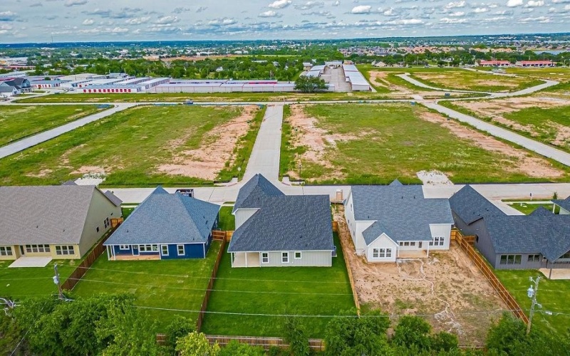 2048 Salina Circle, Granbury, TX 76048, 4 Bedrooms Bedrooms, ,3 BathroomsBathrooms,Residential,For Sale,2048 Salina Circle,20935469