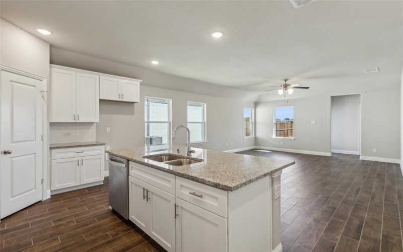 1625 Cloud Cover View, Weston, TX 75009, 3 Bedrooms Bedrooms, ,2 BathroomsBathrooms,Residential,For Sale,1625 Cloud Cover View,20934438