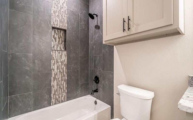 2204 Salina Circle, Granbury, TX 76048, 4 Bedrooms Bedrooms, ,3 BathroomsBathrooms,Residential,For Sale,2204 Salina Circle,20935788
