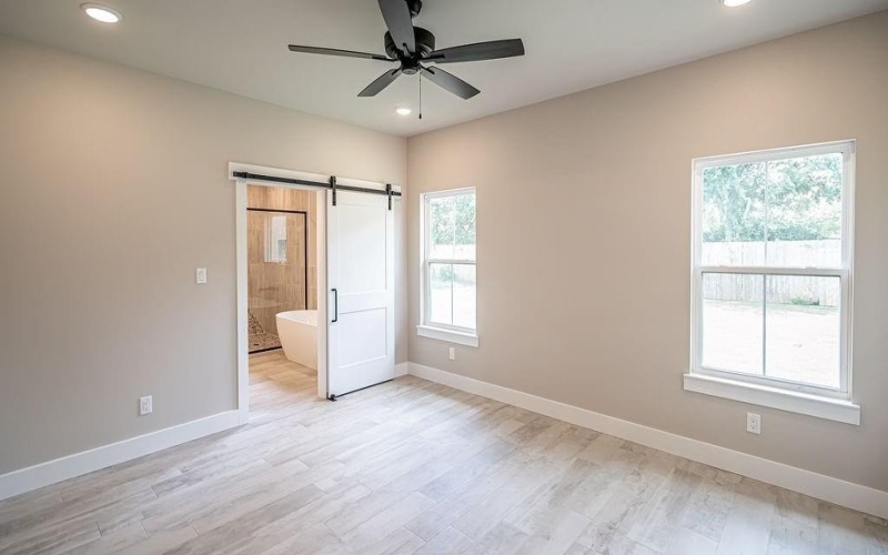 2204 Salina Circle, Granbury, TX 76048, 4 Bedrooms Bedrooms, ,3 BathroomsBathrooms,Residential,For Sale,2204 Salina Circle,20935788