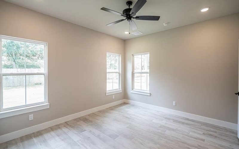 2204 Salina Circle, Granbury, TX 76048, 4 Bedrooms Bedrooms, ,3 BathroomsBathrooms,Residential,For Sale,2204 Salina Circle,20935788