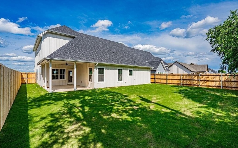 2204 Salina Circle, Granbury, TX 76048, 4 Bedrooms Bedrooms, ,3 BathroomsBathrooms,Residential,For Sale,2204 Salina Circle,20935788