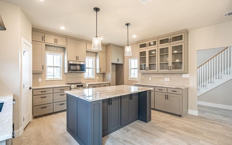2204 Salina Circle, Granbury, TX 76048, 4 Bedrooms Bedrooms, ,3 BathroomsBathrooms,Residential,For Sale,2204 Salina Circle,20935788