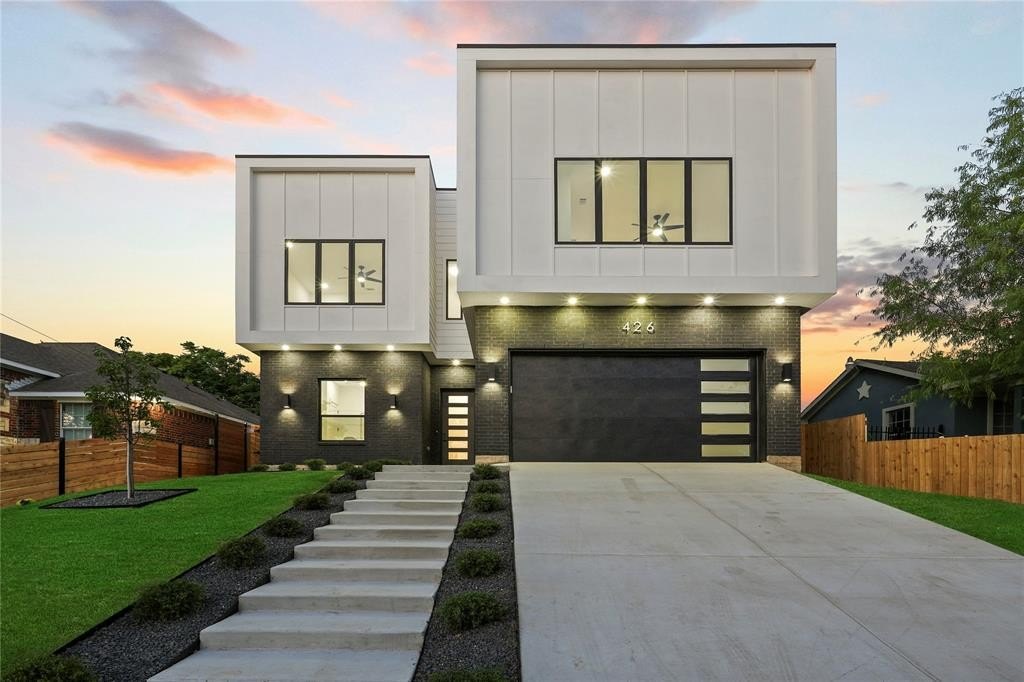 426 Avenue E, Dallas, TX 75203, 4 Bedrooms Bedrooms, ,5 BathroomsBathrooms,Residential,For Sale,426 Avenue E,20935823