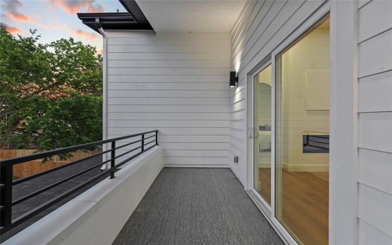 426 Avenue E, Dallas, TX 75203, 4 Bedrooms Bedrooms, ,5 BathroomsBathrooms,Residential,For Sale,426 Avenue E,20935823
