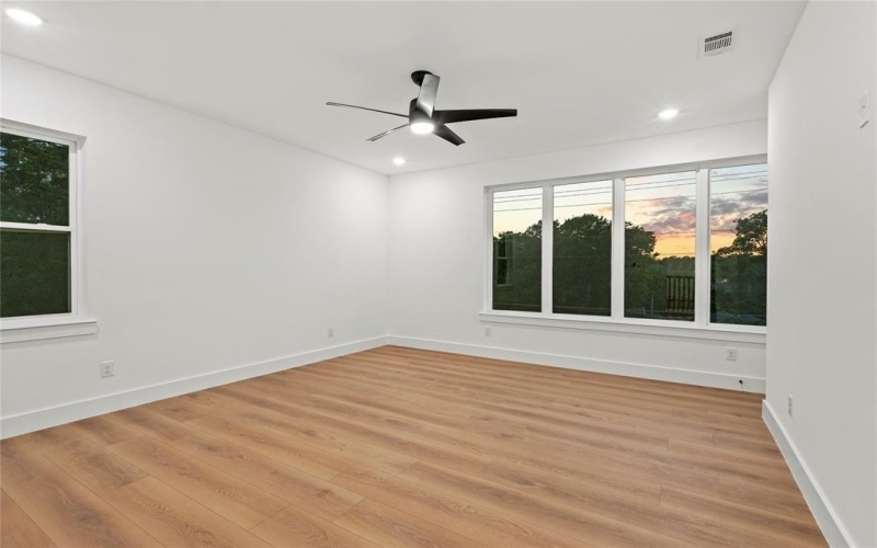 426 Avenue E, Dallas, TX 75203, 4 Bedrooms Bedrooms, ,5 BathroomsBathrooms,Residential,For Sale,426 Avenue E,20935823