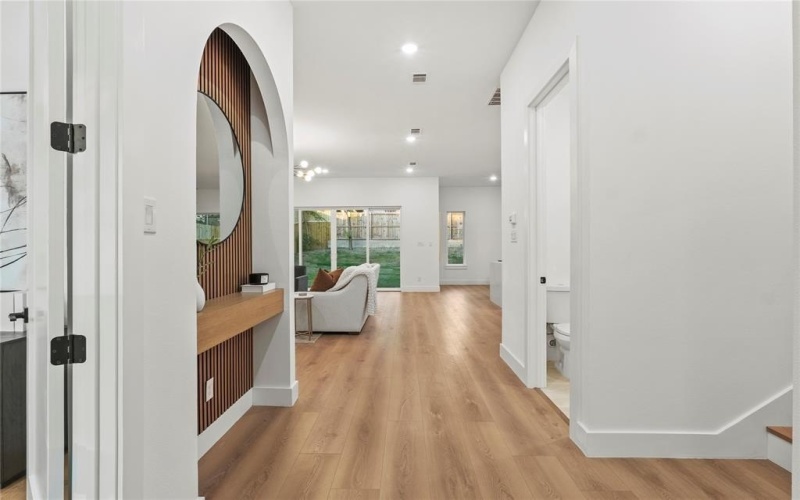 426 Avenue E, Dallas, TX 75203, 4 Bedrooms Bedrooms, ,5 BathroomsBathrooms,Residential,For Sale,426 Avenue E,20935823
