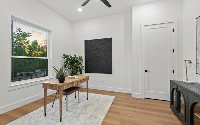 426 Avenue E, Dallas, TX 75203, 4 Bedrooms Bedrooms, ,5 BathroomsBathrooms,Residential,For Sale,426 Avenue E,20935823