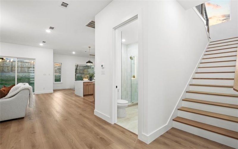 426 Avenue E, Dallas, TX 75203, 4 Bedrooms Bedrooms, ,5 BathroomsBathrooms,Residential,For Sale,426 Avenue E,20935823