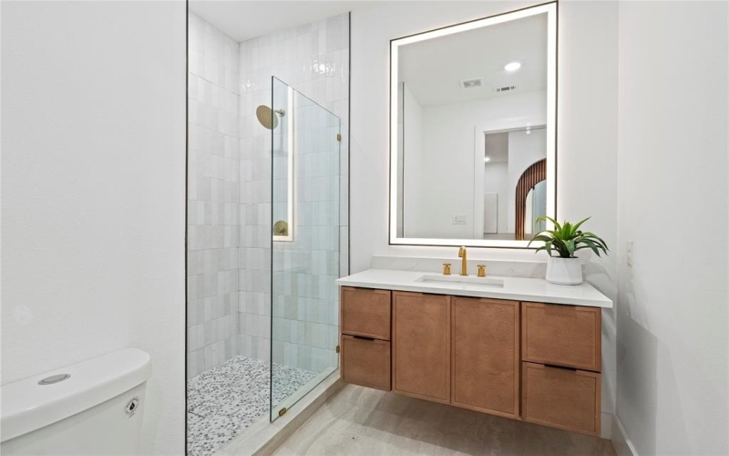 426 Avenue E, Dallas, TX 75203, 4 Bedrooms Bedrooms, ,5 BathroomsBathrooms,Residential,For Sale,426 Avenue E,20935823