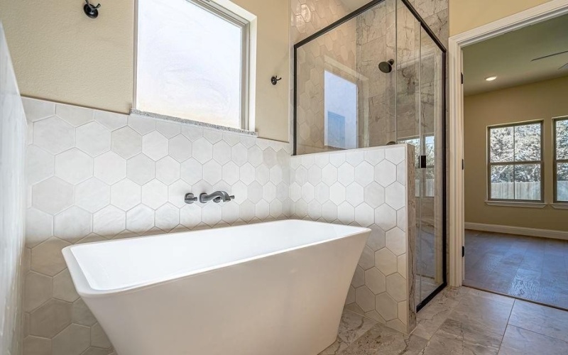 2104 Salina Circle, Granbury, TX 76048, 3 Bedrooms Bedrooms, ,2 BathroomsBathrooms,Residential,For Sale,2104 Salina Circle,20935841