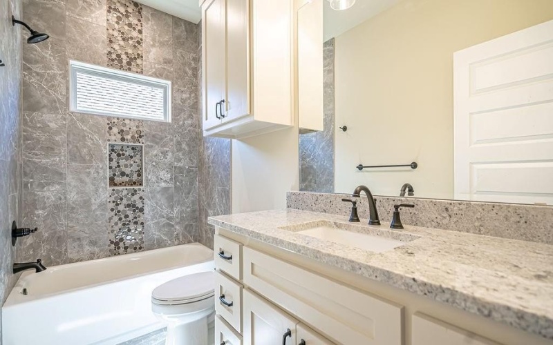 2104 Salina Circle, Granbury, TX 76048, 3 Bedrooms Bedrooms, ,2 BathroomsBathrooms,Residential,For Sale,2104 Salina Circle,20935841
