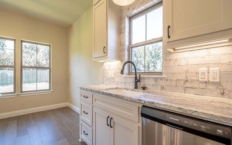 2104 Salina Circle, Granbury, TX 76048, 3 Bedrooms Bedrooms, ,2 BathroomsBathrooms,Residential,For Sale,2104 Salina Circle,20935841