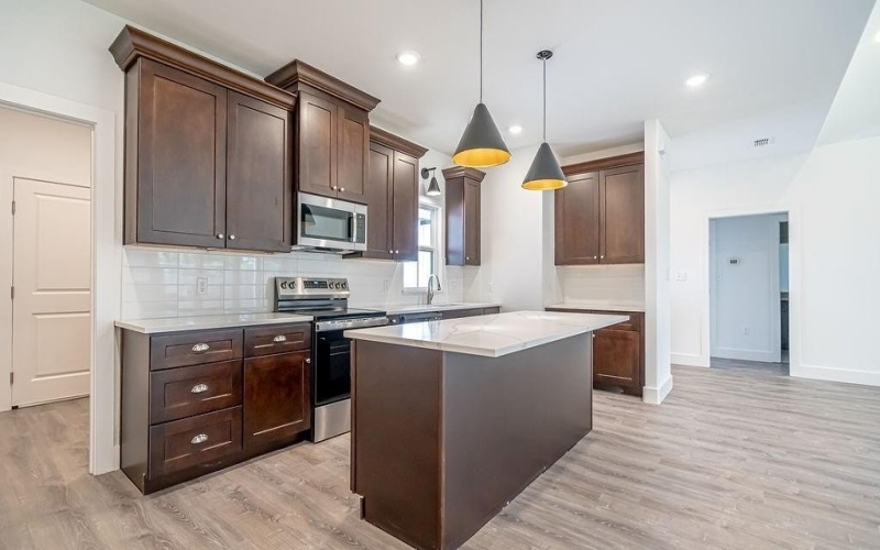 2112 Salina Circle, Granbury, TX 76048, 3 Bedrooms Bedrooms, ,2 BathroomsBathrooms,Residential,For Sale,2112 Salina Circle,20935955