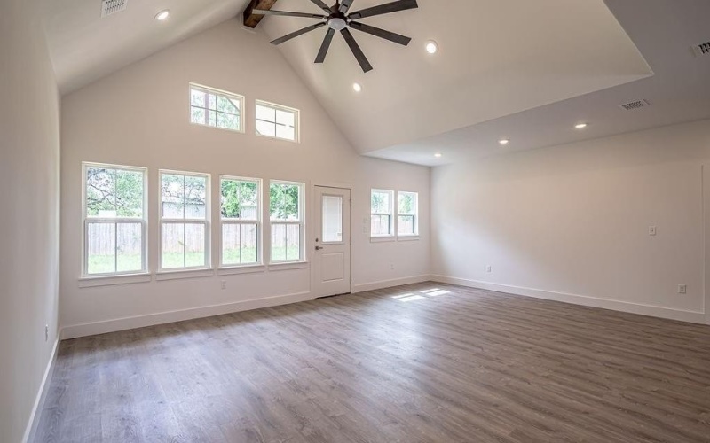 2112 Salina Circle, Granbury, TX 76048, 3 Bedrooms Bedrooms, ,2 BathroomsBathrooms,Residential,For Sale,2112 Salina Circle,20935955