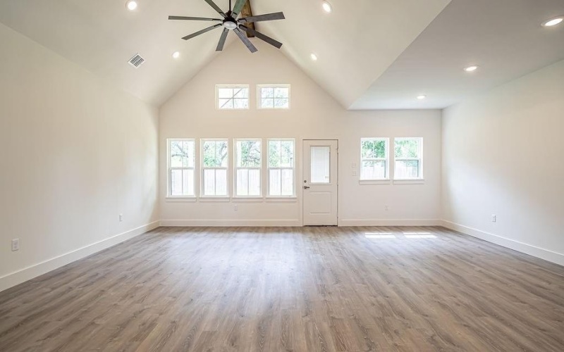 2112 Salina Circle, Granbury, TX 76048, 3 Bedrooms Bedrooms, ,2 BathroomsBathrooms,Residential,For Sale,2112 Salina Circle,20935955
