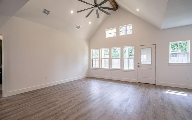 2112 Salina Circle, Granbury, TX 76048, 3 Bedrooms Bedrooms, ,2 BathroomsBathrooms,Residential,For Sale,2112 Salina Circle,20935955