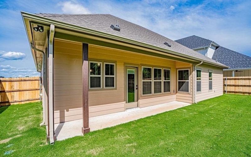 2208 Salina Circle, Granbury, TX 76048, 3 Bedrooms Bedrooms, ,2 BathroomsBathrooms,Residential,For Sale,2208 Salina Circle,20936023