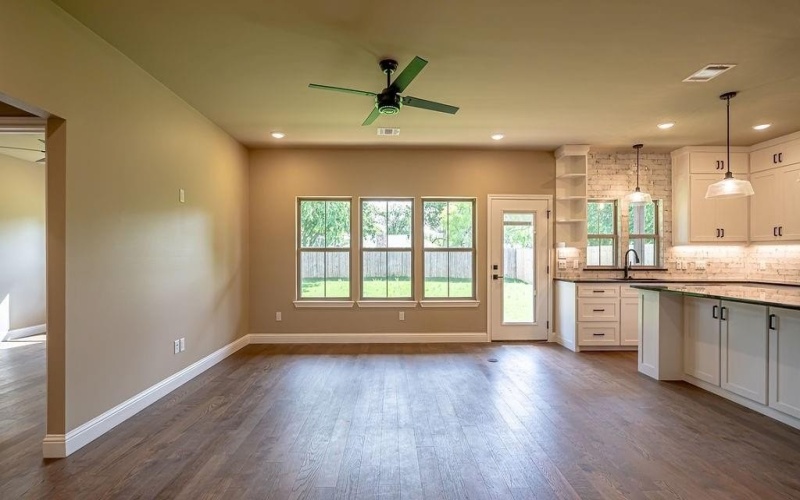 2208 Salina Circle, Granbury, TX 76048, 3 Bedrooms Bedrooms, ,2 BathroomsBathrooms,Residential,For Sale,2208 Salina Circle,20936023