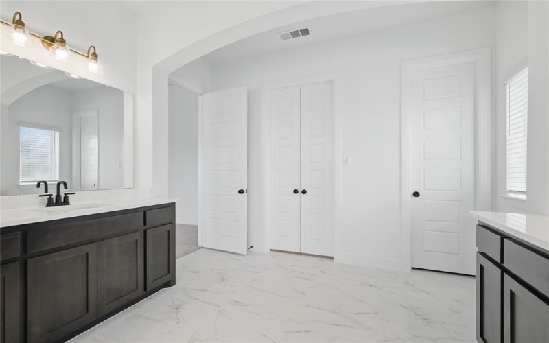 2100 Roaming Trl, Northlake, TX 76247, 5 Habitaciones Habitaciones , ,5 BañosBaños,Residential,En Venta,2100 Roaming Trl,20930656