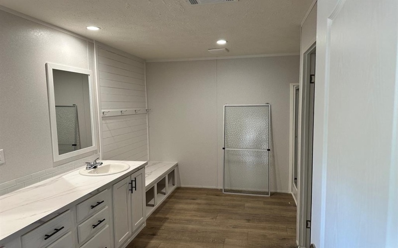 915 Arkansas River Drive, Granbury, TX 76048, 3 Bedrooms Bedrooms, ,2 BathroomsBathrooms,Residential,For Sale,915 Arkansas River Drive,20934884