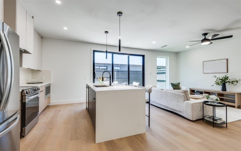 7304 Flyers Way, Dallas, TX 75235, 3 Habitaciones Habitaciones , ,2 BañosBaños,Residential,En Venta,7304 Flyers Way,20936406