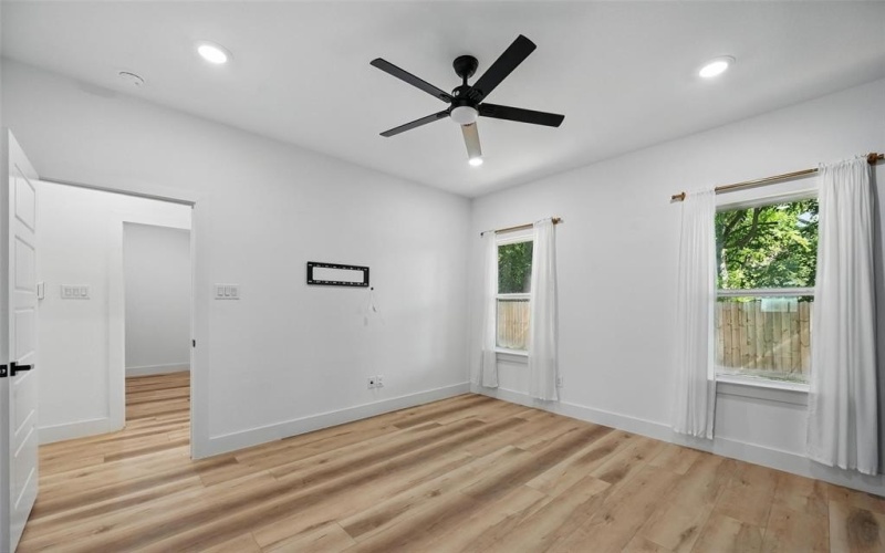 2927 Valentine Street, Dallas, TX 75215, 3 Bedrooms Bedrooms, ,2 BathroomsBathrooms,Residential,For Sale,2927 Valentine Street,20935331