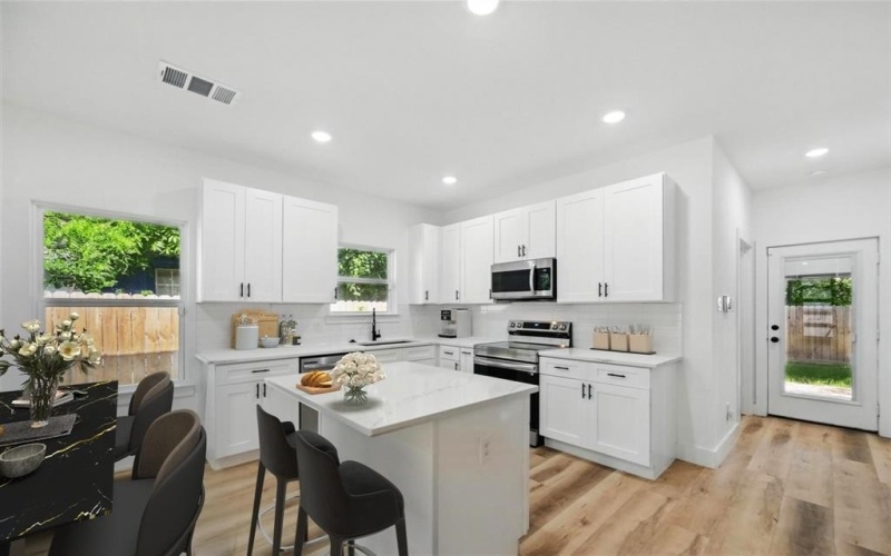 2927 Valentine Street, Dallas, TX 75215, 3 Bedrooms Bedrooms, ,2 BathroomsBathrooms,Residential,For Sale,2927 Valentine Street,20935331