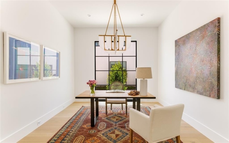 9895 Kingsway Avenue, Dallas, TX 75230, 3 Bedrooms Bedrooms, ,3 BathroomsBathrooms,Residential,For Sale,9895 Kingsway Avenue,20937576