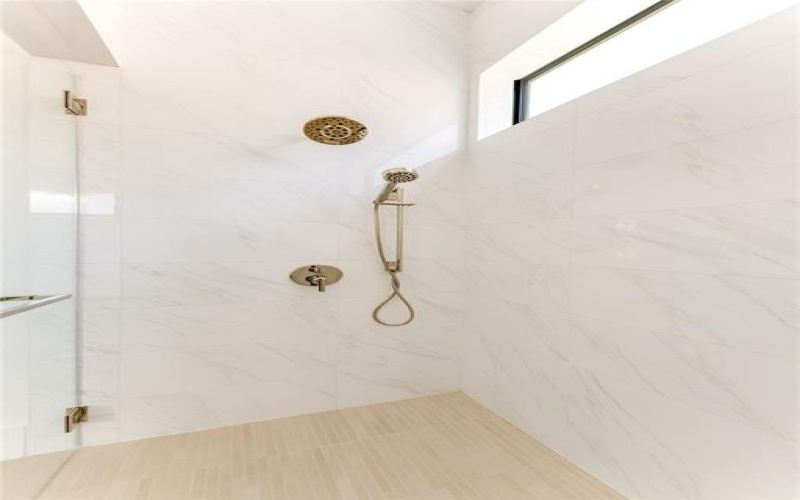 9895 Kingsway Avenue, Dallas, TX 75230, 3 Bedrooms Bedrooms, ,3 BathroomsBathrooms,Residential,For Sale,9895 Kingsway Avenue,20937576