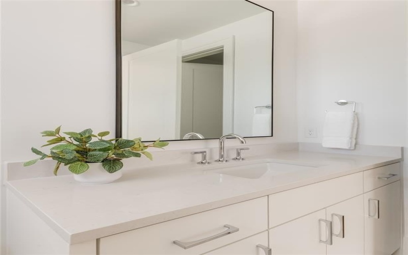 9895 Kingsway Avenue, Dallas, TX 75230, 3 Bedrooms Bedrooms, ,3 BathroomsBathrooms,Residential,For Sale,9895 Kingsway Avenue,20937576