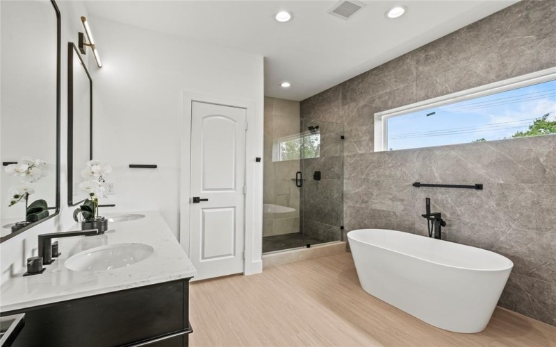 2524 Jeffries Street, Dallas, TX 75215, 3 Bedrooms Bedrooms, ,2 BathroomsBathrooms,Residential,For Sale,2524 Jeffries Street,20938493