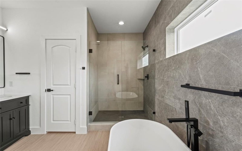 2524 Jeffries Street, Dallas, TX 75215, 3 Bedrooms Bedrooms, ,2 BathroomsBathrooms,Residential,For Sale,2524 Jeffries Street,20938493