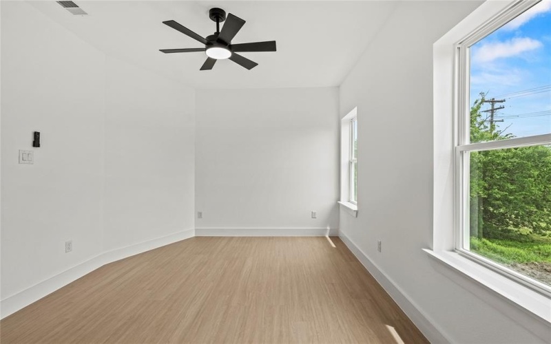 2524 Jeffries Street, Dallas, TX 75215, 3 Bedrooms Bedrooms, ,2 BathroomsBathrooms,Residential,For Sale,2524 Jeffries Street,20938493
