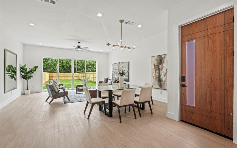 2524 Jeffries Street, Dallas, TX 75215, 3 Bedrooms Bedrooms, ,2 BathroomsBathrooms,Residential,For Sale,2524 Jeffries Street,20938493