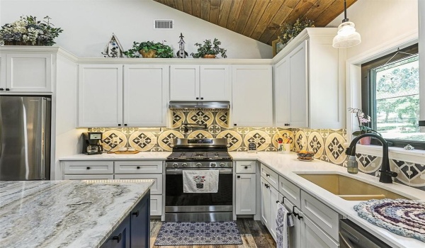 6025 Fm 902, Gainesville, TX 76240, 3 Bedrooms Bedrooms, ,2 BathroomsBathrooms,Residential,For Sale,6025 Fm 902,20938504