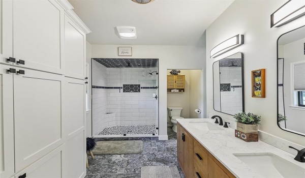6025 Fm 902, Gainesville, TX 76240, 3 Bedrooms Bedrooms, ,2 BathroomsBathrooms,Residential,For Sale,6025 Fm 902,20938504