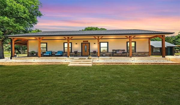6025 Fm 902, Gainesville, TX 76240, 3 Bedrooms Bedrooms, ,2 BathroomsBathrooms,Residential,For Sale,6025 Fm 902,20938504