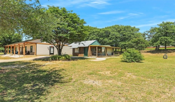 6025 Fm 902, Gainesville, TX 76240, 3 Bedrooms Bedrooms, ,2 BathroomsBathrooms,Residential,For Sale,6025 Fm 902,20938504
