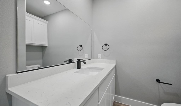 2734 W Washington Street, Denison, TX 75020, 3 Habitaciones Habitaciones , ,2 BañosBaños,Residential,En Venta,2734 W Washington Street,20937946