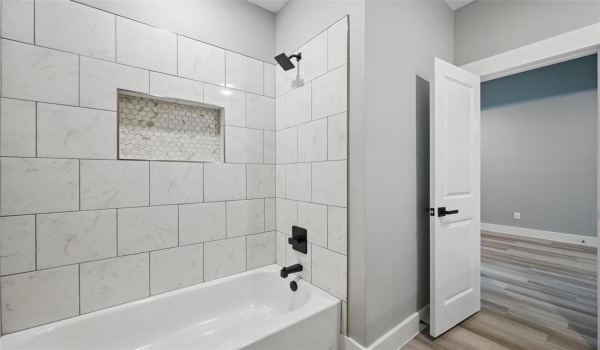 2734 W Washington Street, Denison, TX 75020, 3 Habitaciones Habitaciones , ,2 BañosBaños,Residential,En Venta,2734 W Washington Street,20937946