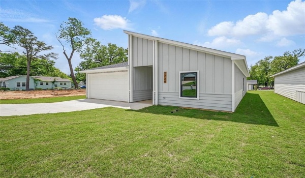 2734 W Washington Street, Denison, TX 75020, 3 Habitaciones Habitaciones , ,2 BañosBaños,Residential,En Venta,2734 W Washington Street,20937946