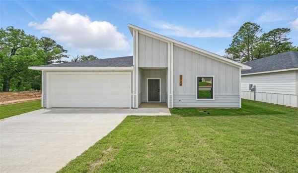 2734 W Washington Street, Denison, TX 75020, 3 Habitaciones Habitaciones , ,2 BañosBaños,Residential,En Venta,2734 W Washington Street,20937946