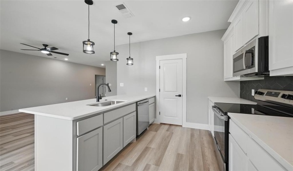 2734 W Washington Street, Denison, TX 75020, 3 Habitaciones Habitaciones , ,2 BañosBaños,Residential,En Venta,2734 W Washington Street,20937946