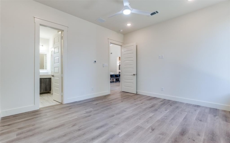 13554 Pyramid Drive, Farmers Branch, TX 75234, 4 Bedrooms Bedrooms, ,5 BathroomsBathrooms,Residential,For Sale,13554 Pyramid Drive,20938682