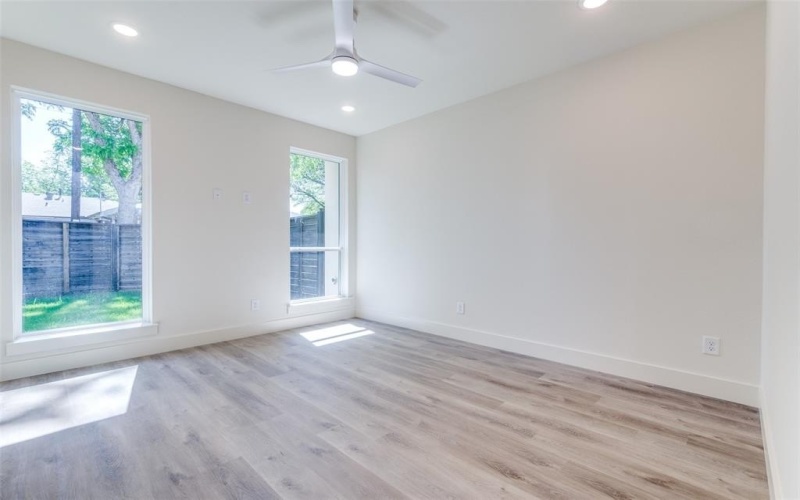 13554 Pyramid Drive, Farmers Branch, TX 75234, 4 Bedrooms Bedrooms, ,5 BathroomsBathrooms,Residential,For Sale,13554 Pyramid Drive,20938682