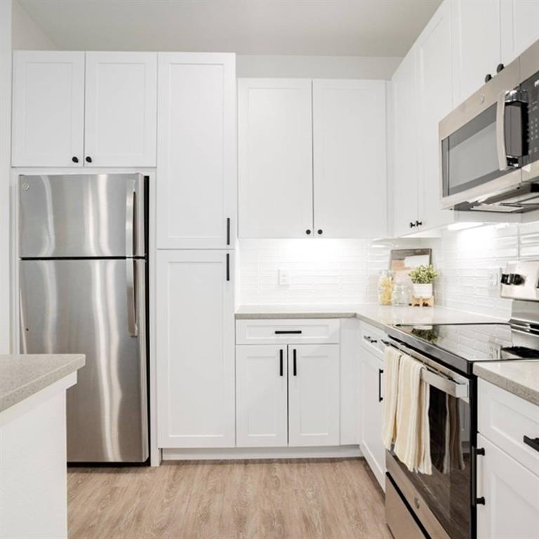 501 N Ewing Avenue #202, Dallas, TX 75203, 1 Bedroom Bedrooms, ,1 BathroomBathrooms,Residential Lease,For Rent,501 N Ewing Avenue,20938046