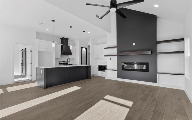 5512 San Jacinto Drive, Granbury, TX 76048, 3 Bedrooms Bedrooms, ,2 BathroomsBathrooms,Residential,For Sale,5512 San Jacinto Drive,20938804
