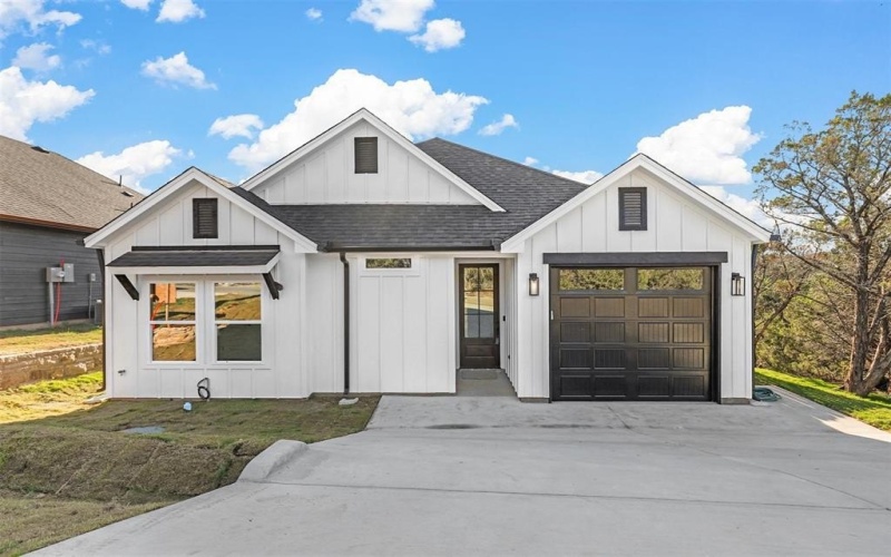 5512 San Jacinto Drive, Granbury, TX 76048, 3 Bedrooms Bedrooms, ,2 BathroomsBathrooms,Residential,For Sale,5512 San Jacinto Drive,20938804